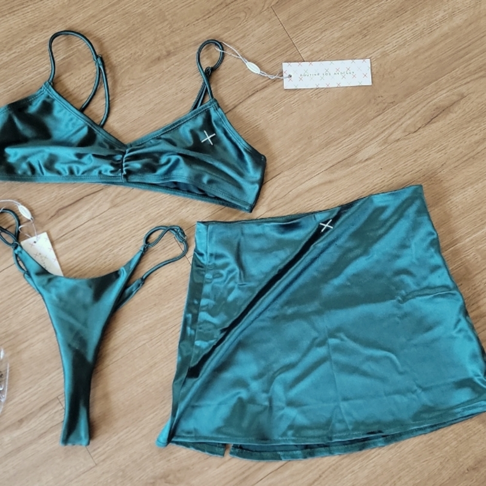 Boutine LA satin set
